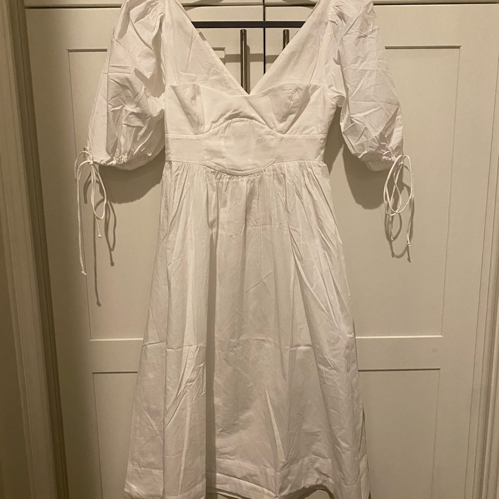 BNWT for love and lemons white puff sleeve dress - Picture 3 of 6